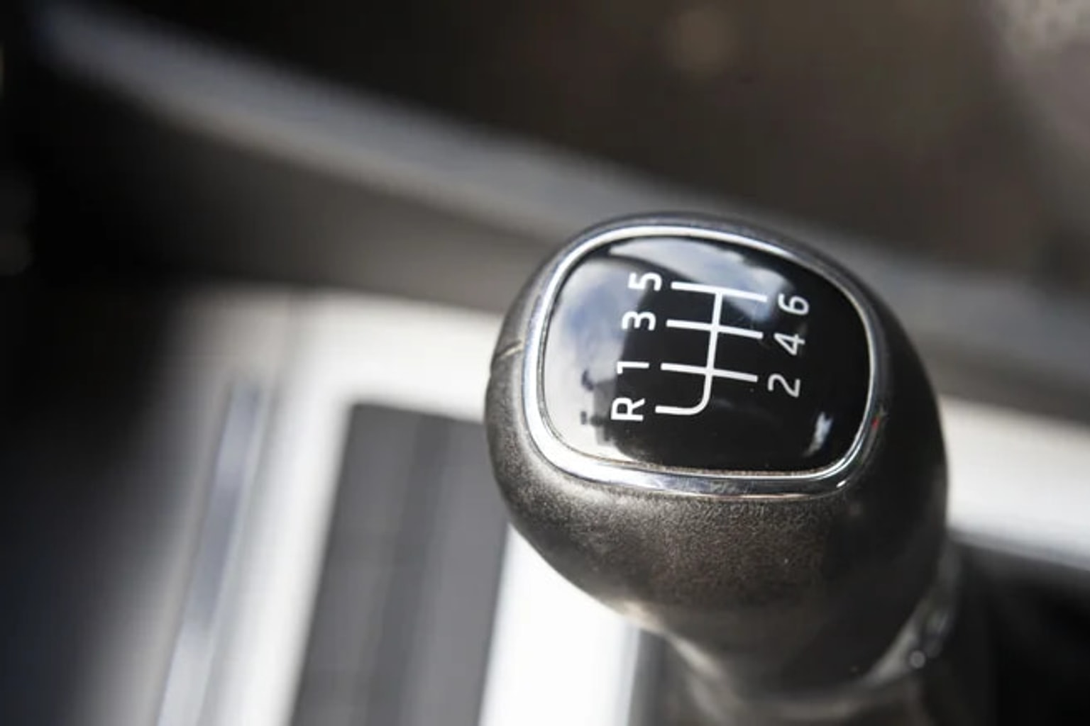 The Legacy of Porsche's Rare Seven-Speed Manual Gearbox