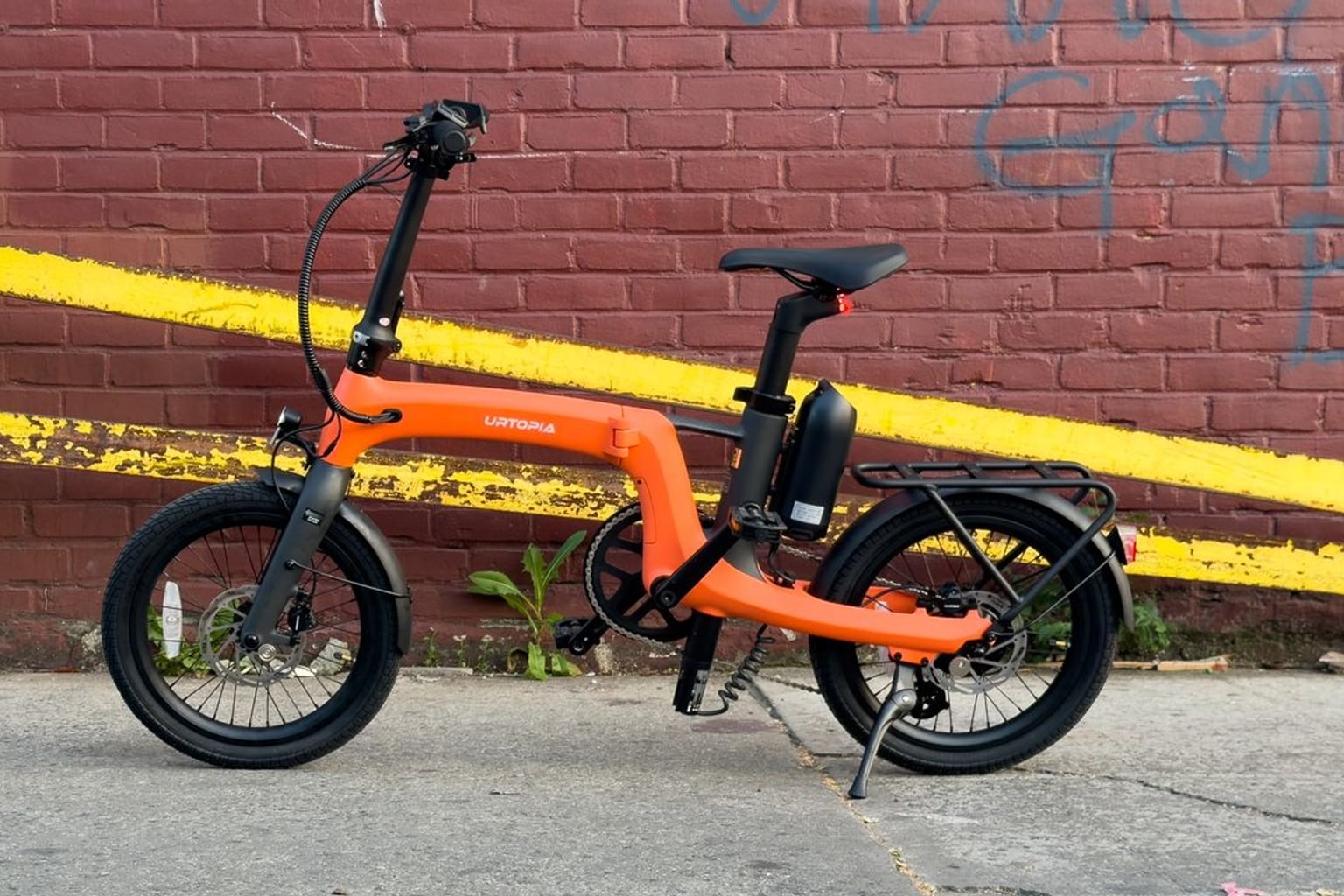 Urtopia Carbon Fold 2 Adds Modular Battery for 100-Mile Range
