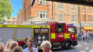 Fire Halts Lily Allen’s Show: Pillowman Audience Evacuated 🔥