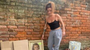 Mom Faints, Dog Spooked: I Challenge the Curse with Britain’s Spookiest Pic! 💥