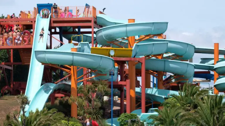 ey7p4d splashdown quaywest waterpark goodrington 654090313.jpg