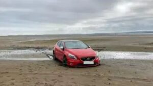 🚗 Explore the Risky UK Island: Tourists Drive into Sea, Invading Homes like Museum!