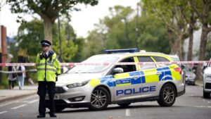 Tragic Incident: Man Hit by Train After Police Chase at East Acton 🕵️‍♂️🚂