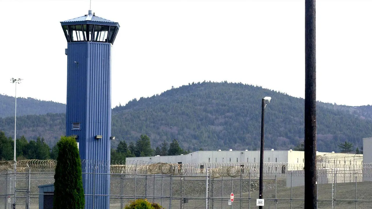 California Prison Reliant on Generators for 2nd Week Amid Wildfire Outages