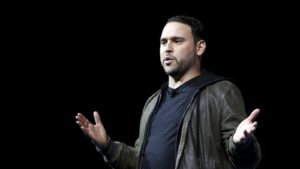 Scooter Braun: Music Mogul Behind Bieber, Swift Clash! 🎶 | Viral Entertainment Update