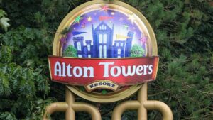 Alton Towers Life: Crazy Traffic, Epic Perks! 🎢❤️