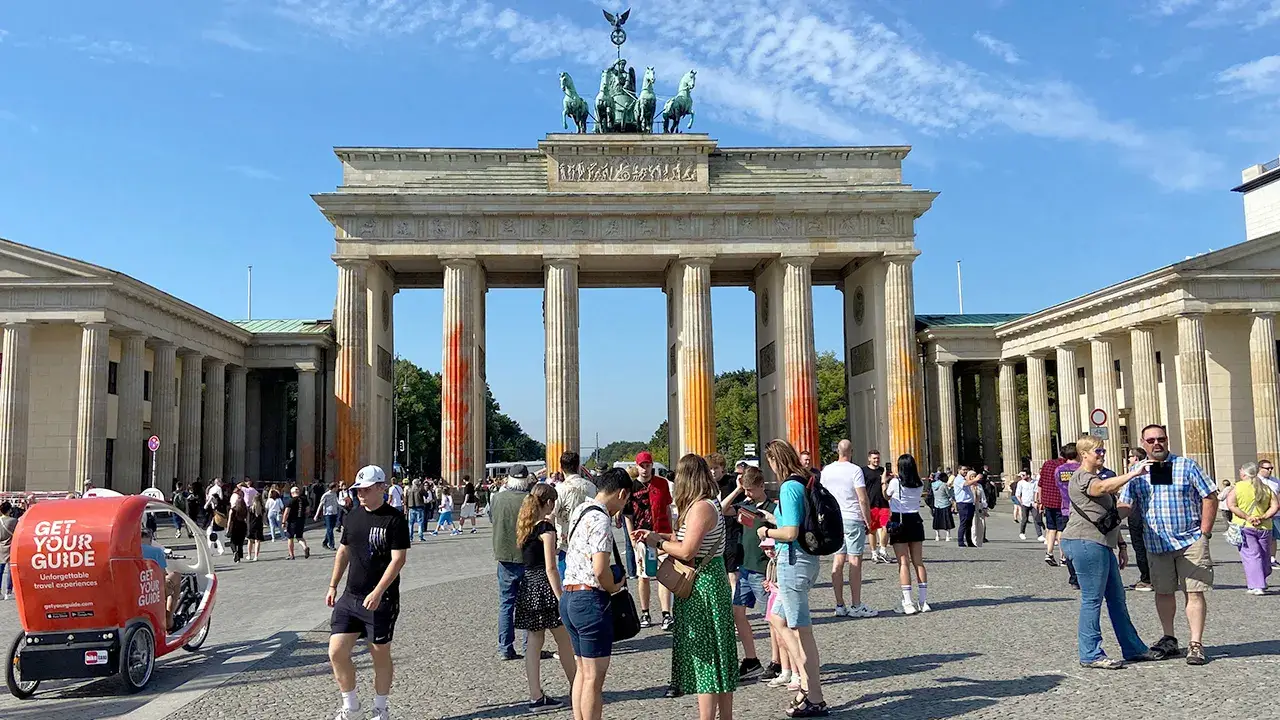 German climate protestors spray paint Brandenburg Gate columns