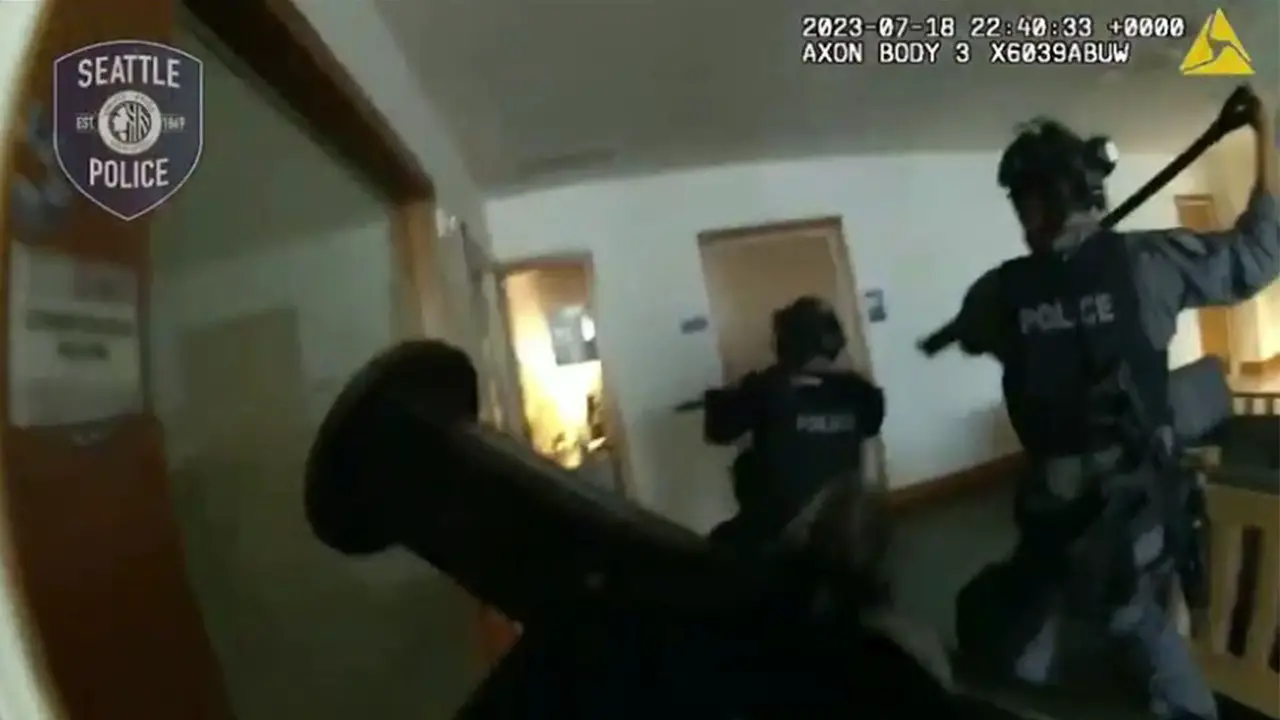 Seattle SWAT team rescues hostage women from naked man in raid caught on bodycam video