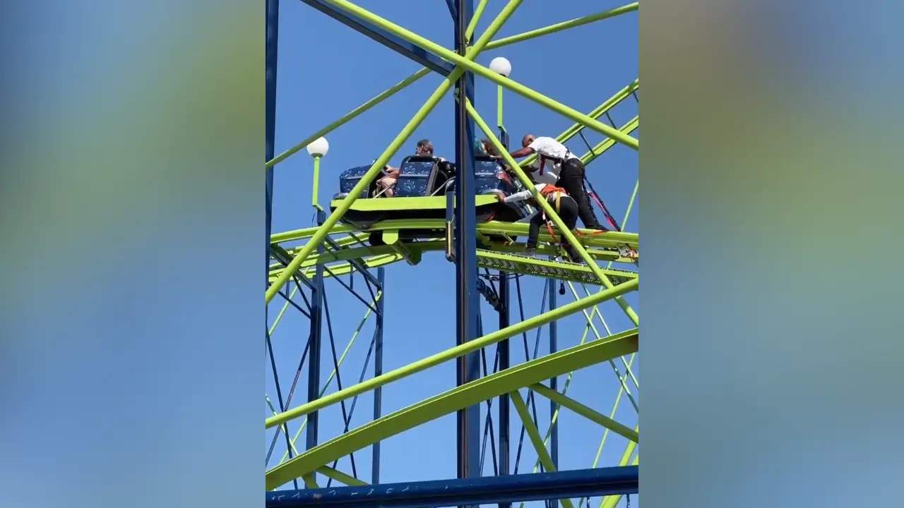 Operators at Washington State Fair forced to manually push roller coaster after it breaks down in midair
