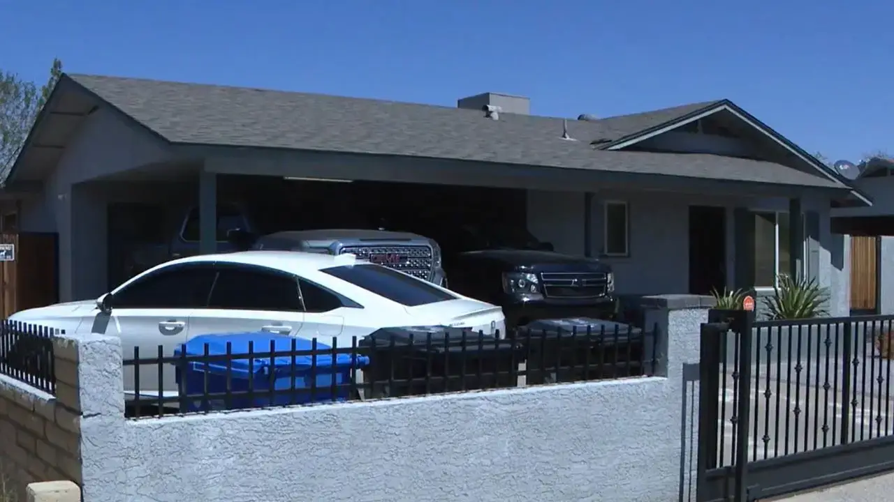 Arizona teen bravely shoots home intruder during Phoenix break-in: Police