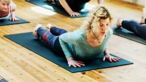 Cops storm community centre after report of mass murder only to find the bodies were people doing yoga