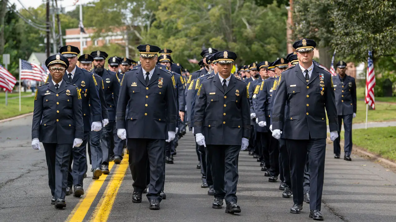 Suspect, 18, accused of killing CT officer in car crash, charged with manslaughter, DUI