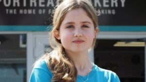 Rising Posh Tourists Cause Accidents and Water Shortages in Seaside Town