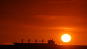 UK weather: Brits to soak up 24C sunshine this weekend – making it hotter than Portugal in last gasp of summer