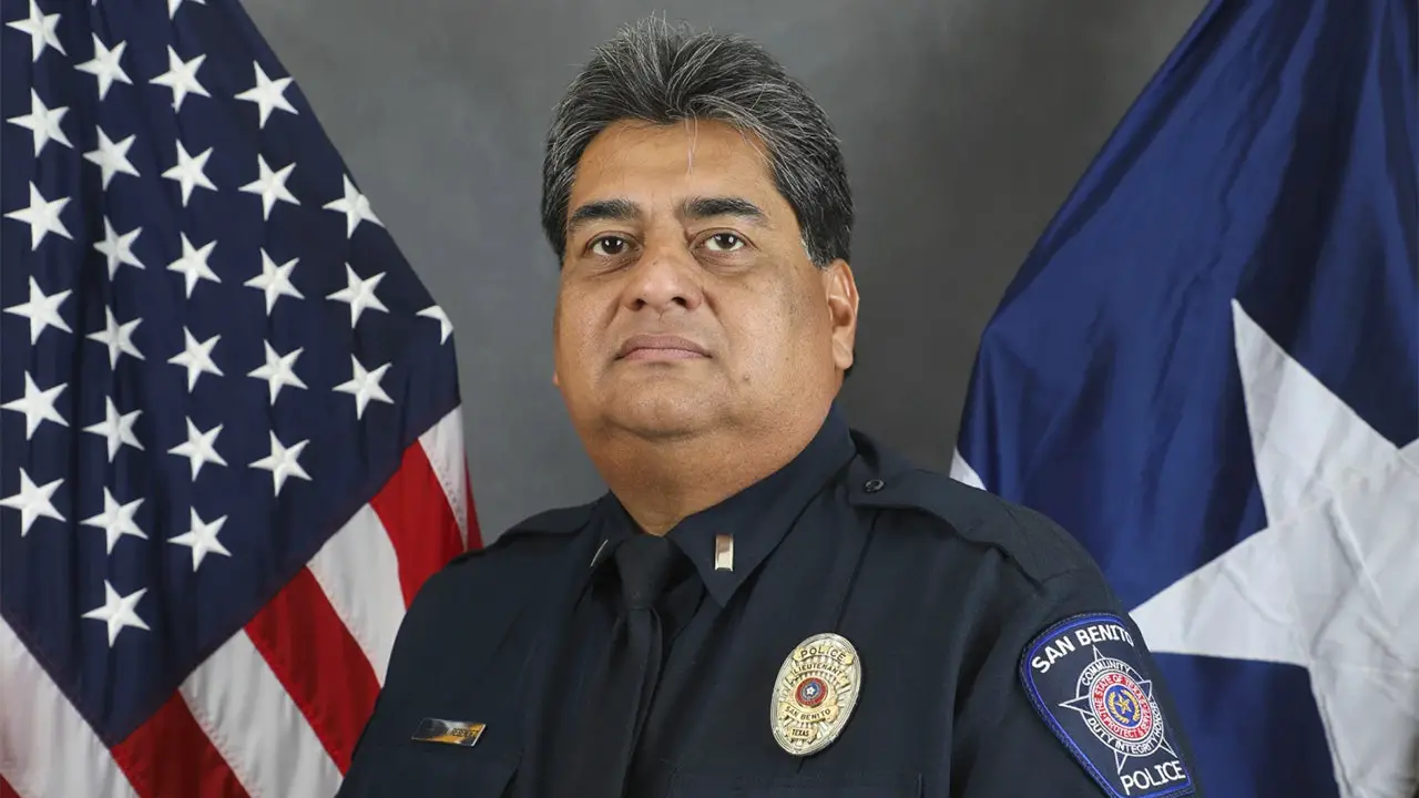 Texas Officer Fatally Shot in Pursuit of 2 Men Near Border
