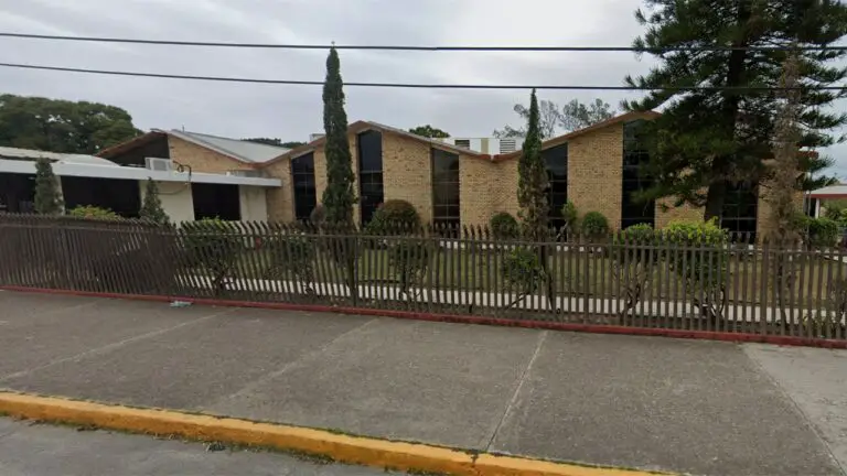 Santa Cruz Church Mexico.jpg