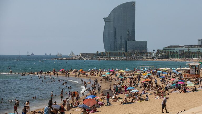 barceloneta beach.jpg