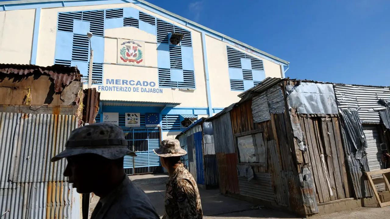 Haitian border crossing remains shut over canal disagreement with Dominican Republic