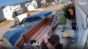 Family removes death-themed Halloween decoration due to neighbor’s cancer diagnosis