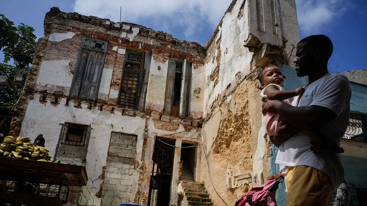 Havana Buildings Crumble: Weather and Neglect Cause Collapse