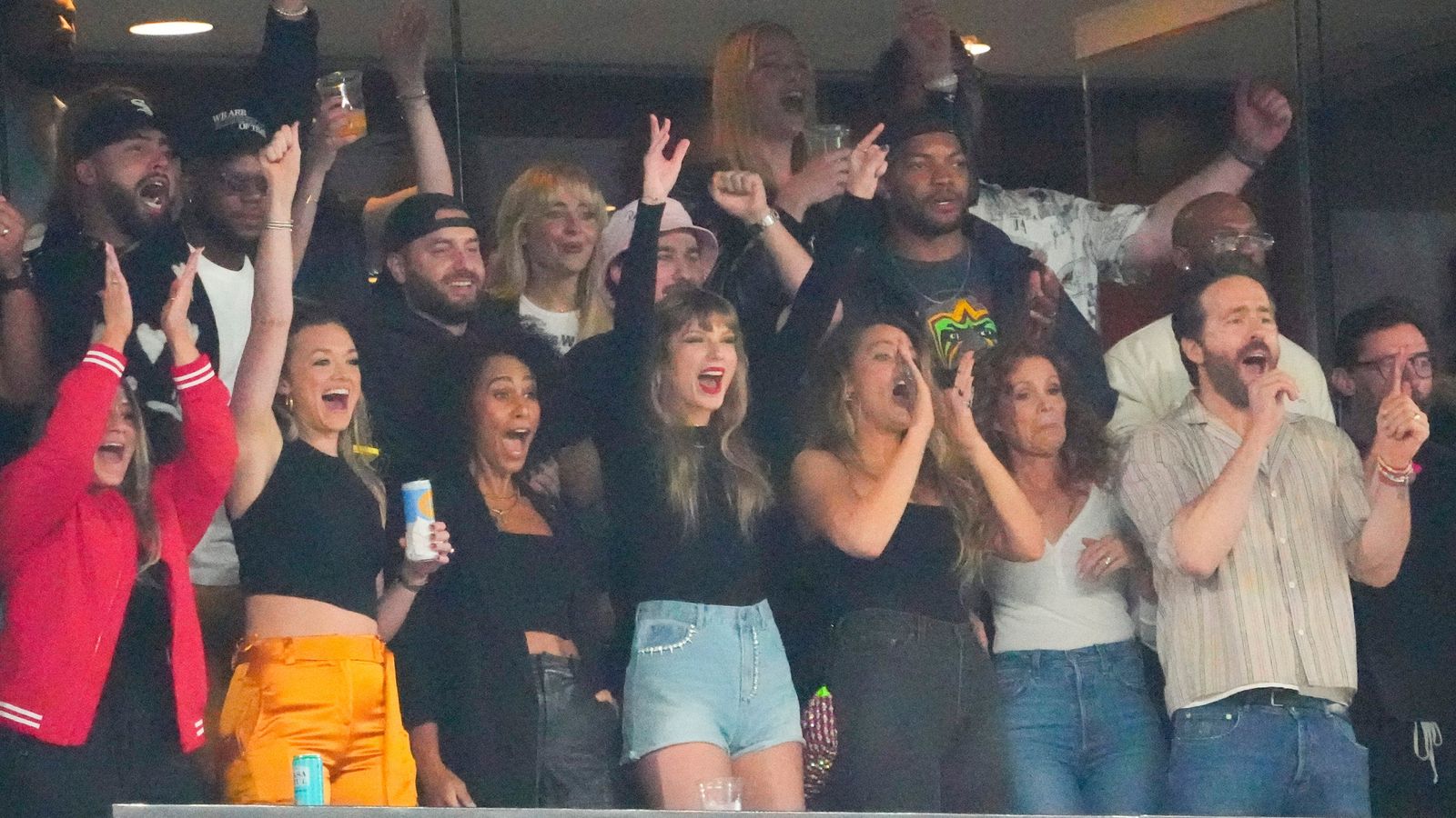 Taylor Swift, Sophie Turner and Ryan Reynolds send ticket sales surging for New York-Kansas NFL game | Ents & Arts News