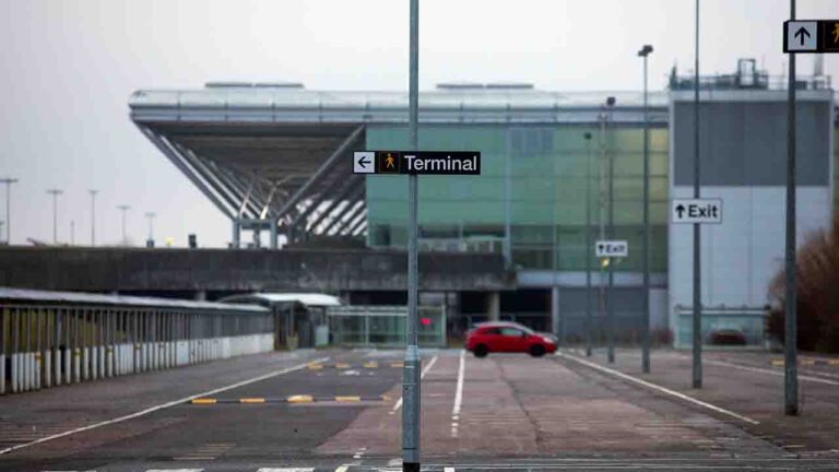 stansted airport.jpg